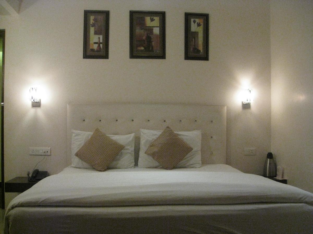 Hotel D'Grand Bareilly Exterior foto