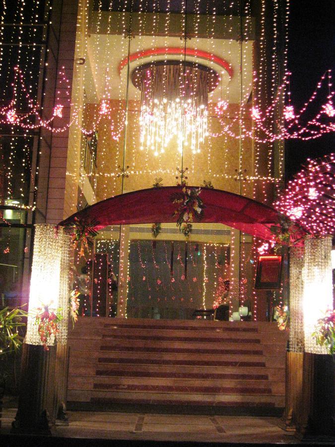 Hotel D'Grand Bareilly Exterior foto